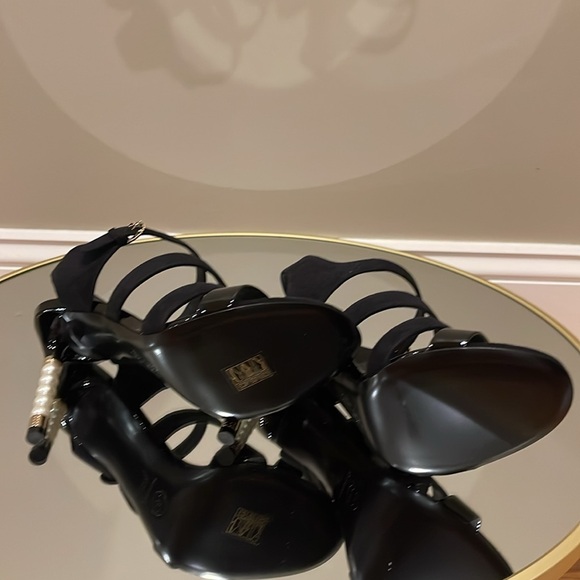 Chanel Interlocking CC Pearl heel sandals sz 39.5 - Picture 15 of 16